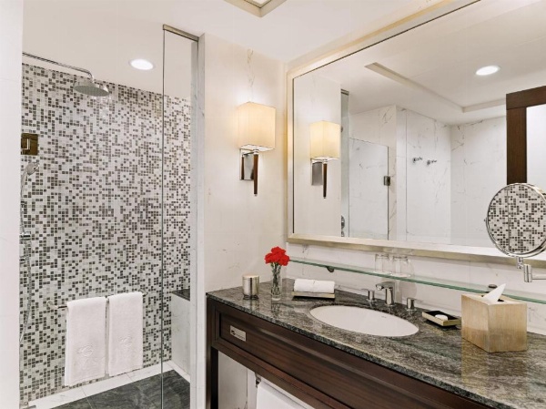 Crimson Hotel Filinvest City, Manila image 45