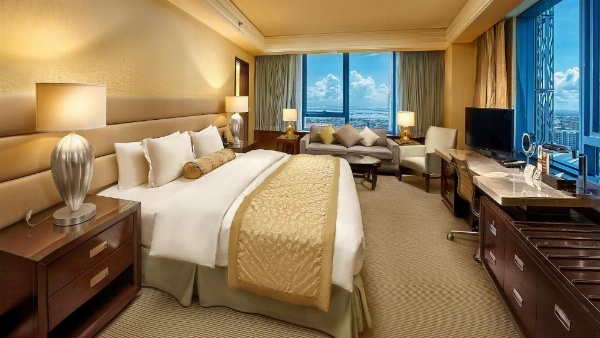 Crimson Hotel Filinvest City, Manila image 56